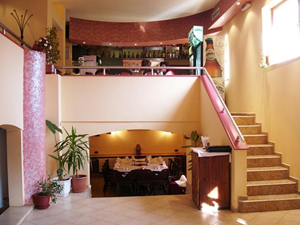 Hotel Restaurant Vodenitsata 베르코비차 외부 사진